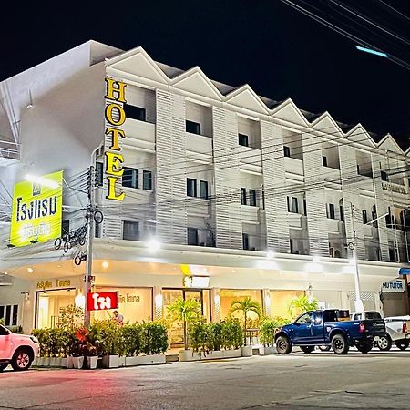 פטצ'אבורי Keeree Boutique Hotel מראה חיצוני תמונה